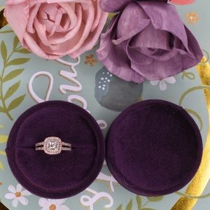 Luxury Handmade Keepsake Violet Plum Purple Color Velvet Single Ring Box Round